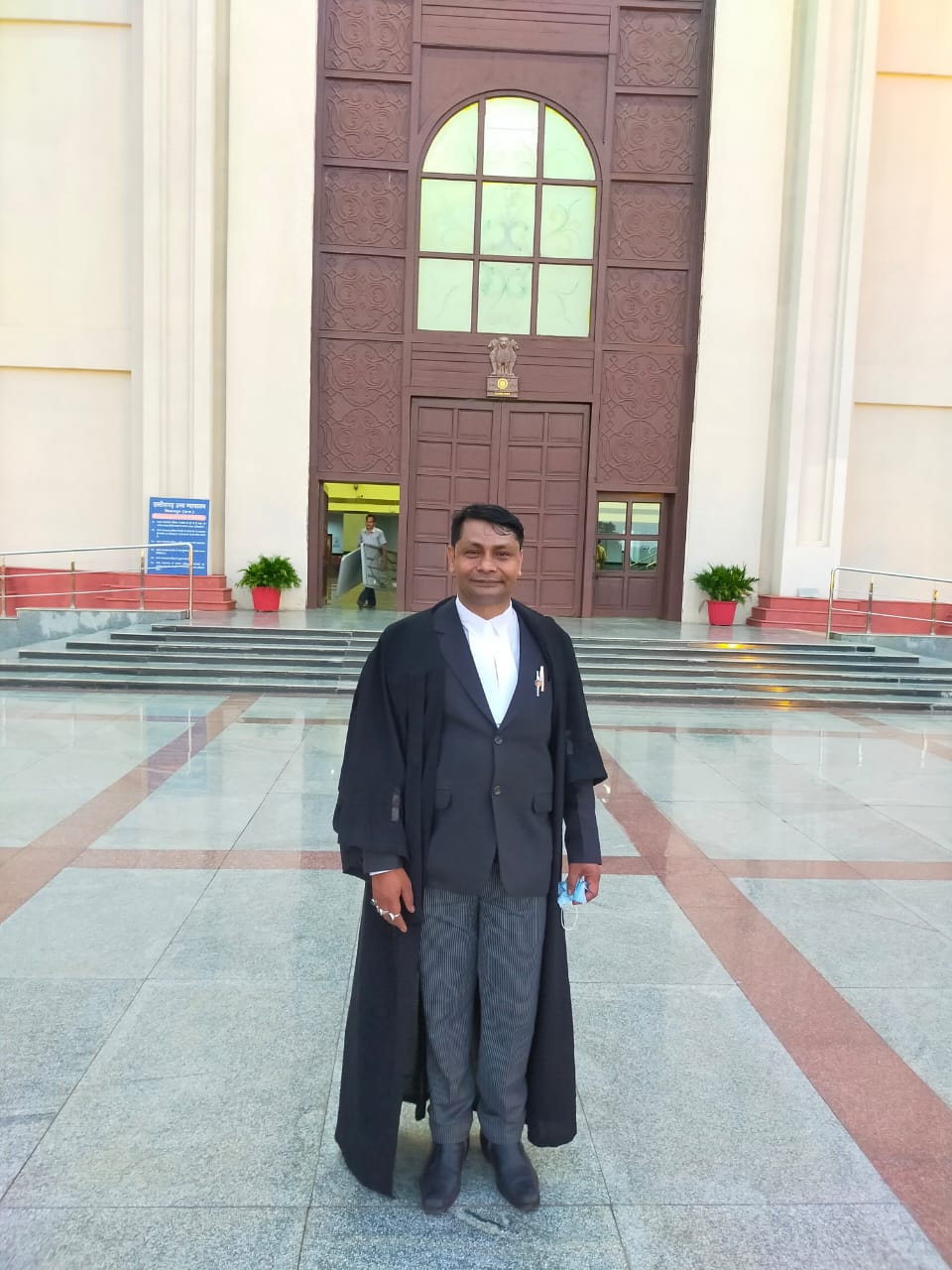 अधिवक्ता धीरेंद्र शर्मा को उच्च न्यायालय बिलासपुर में मिली आजीवन सदस्यता 